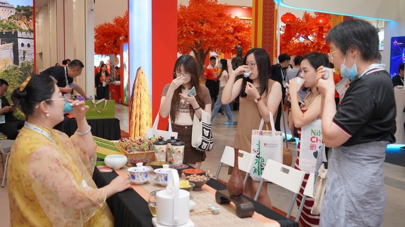 寧夏非遺八寶茶互動(dòng)展示。 吉隆坡中國文化中心供圖