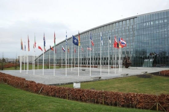  這是2月15日在比利時(shí)布魯塞爾拍攝的北約總部一角。為期一天的北約成員國(guó)國(guó)防部長(zhǎng)會(huì)議15日在比利時(shí)首都布魯塞爾結(jié)束。會(huì)議就加強(qiáng)北約的威懾和防御以及對(duì)烏克蘭的支持等問題展開討論。新華社記者趙丁喆攝