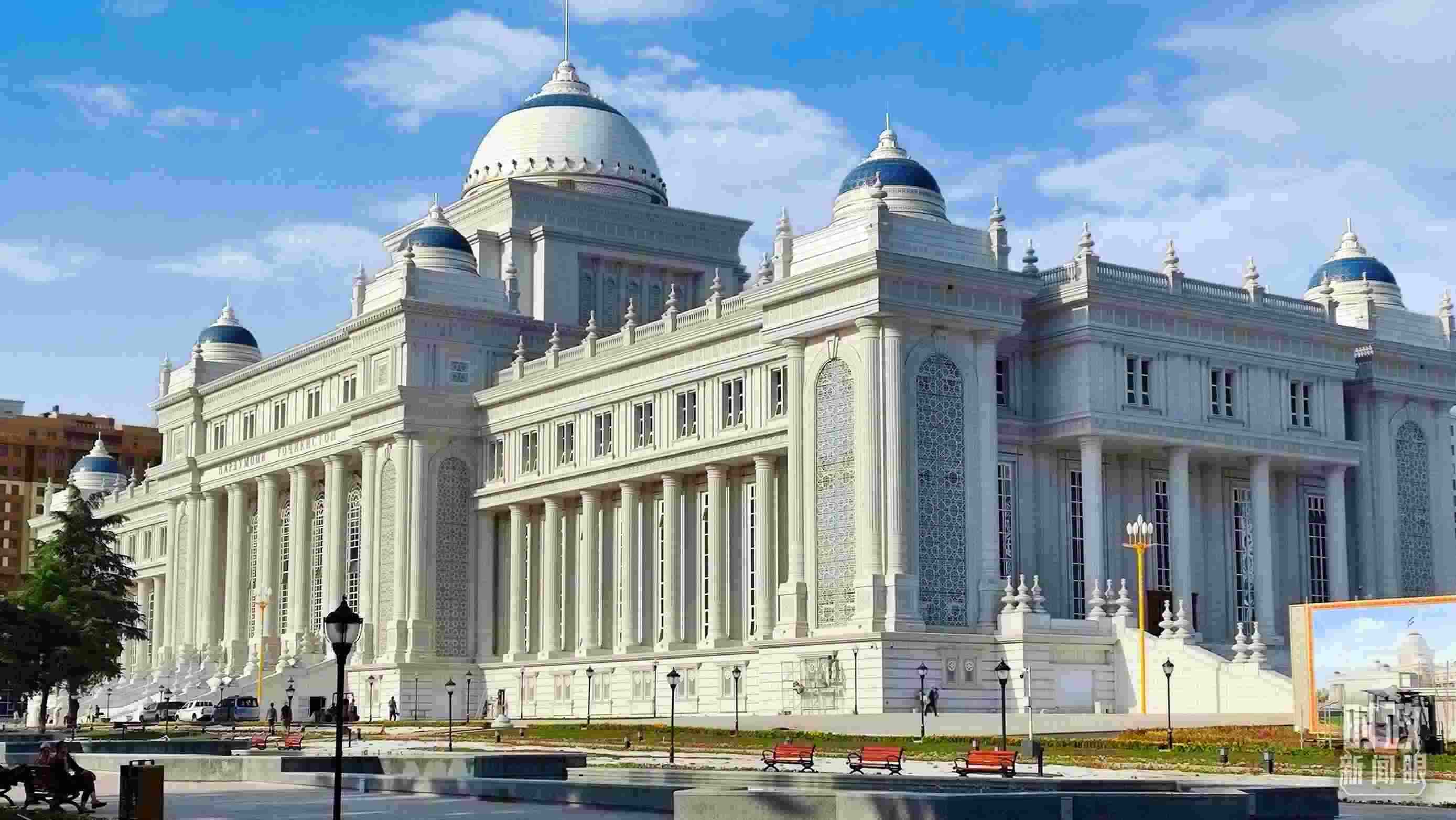 △中方援建塔議會大樓。（總臺記者員志軍拍攝）