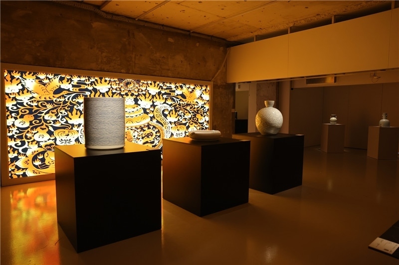 《新生萬物-中國非遺與當(dāng)代設(shè)計(jì)展》展廳。陽光媒體集團(tuán)供圖