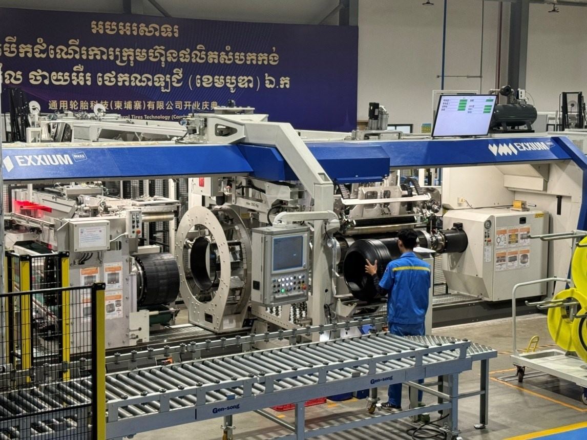 圖為通用輪胎科技（柬埔寨）有限公司生產車間。西港特區(qū)公司供圖