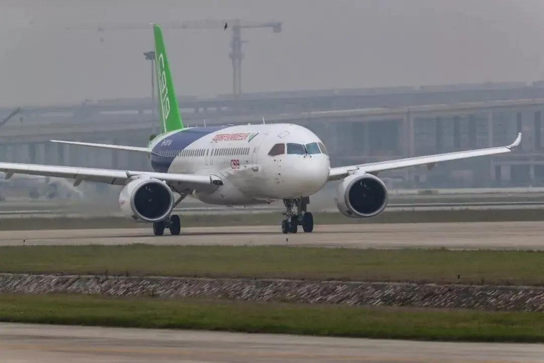 從一扇“門”、一座“城”、兩張“網(wǎng)”，看浦東新區(qū)改革常新