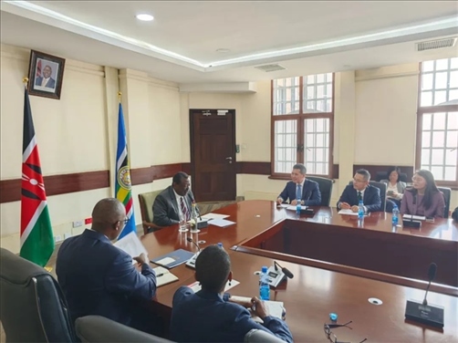 （座談會(huì)現(xiàn)場(chǎng)。駐肯使館供圖）