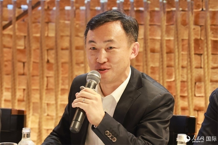 中國駐里約熱內(nèi)盧代總領(lǐng)事王海濤在座談會上致辭。人民網(wǎng)記者 陳海琪攝