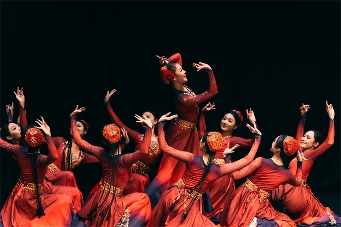 《長城魂》中的民族舞蹈表演。主辦方供圖