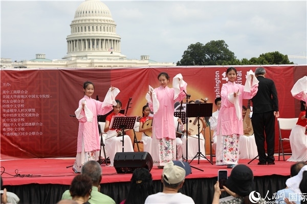 2、在華盛頓中國文化節(jié)活動(dòng)上，還進(jìn)行了豐富多樣的中國文化演出。 人民網(wǎng)記者 李志偉攝