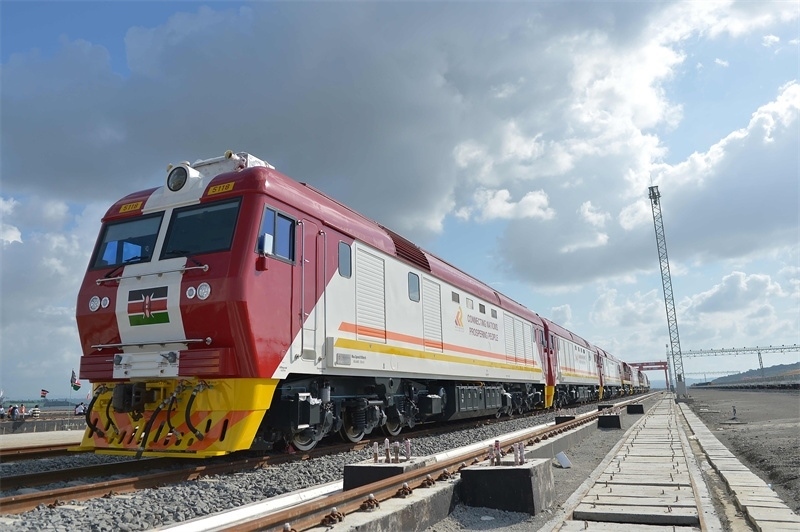 當地時間2017年5月30日，肯尼亞蒙巴薩，連接肯尼亞港口城市蒙巴薩和首都內羅畢的蒙內鐵路正式竣工通車。