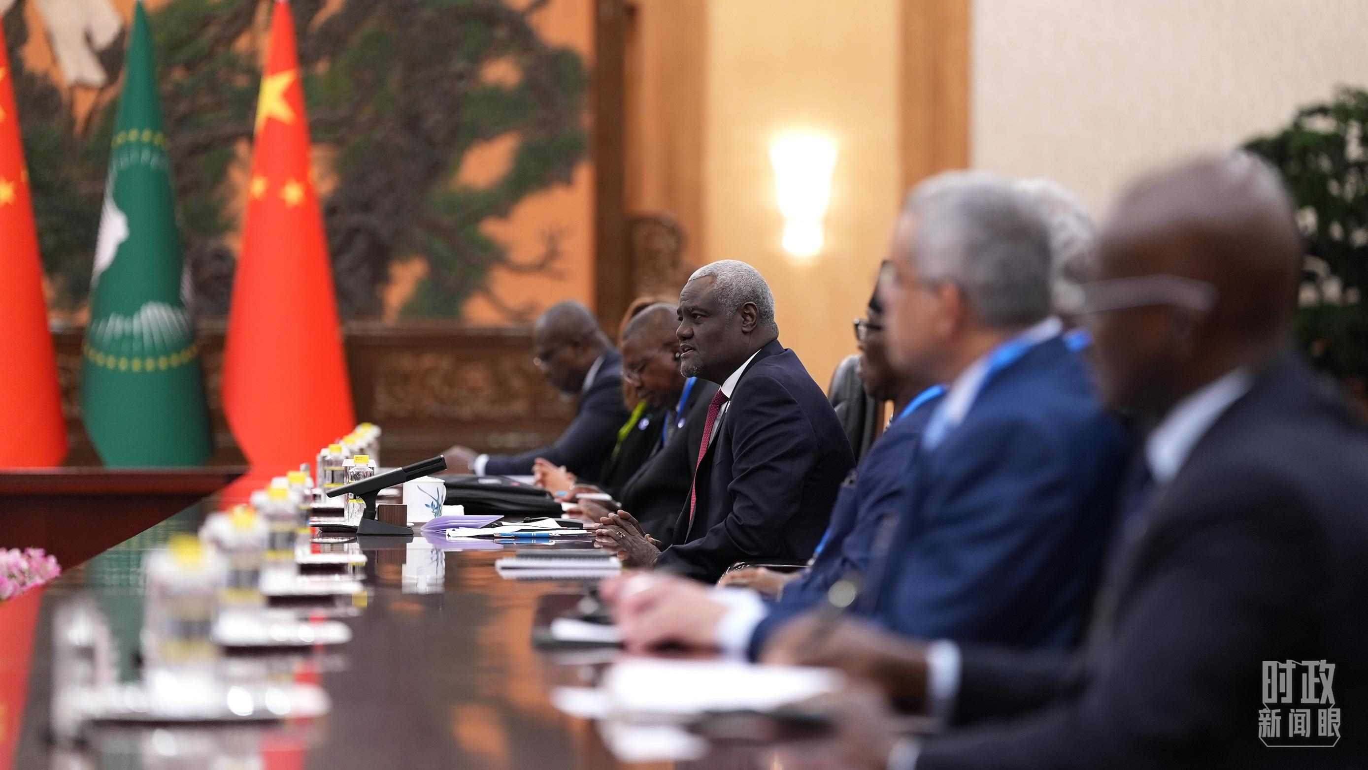  △正在參加會晤的非盟委員會主席。（總臺央視記者彭漢明拍攝）