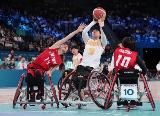 巴黎殘奧會(huì)｜“撞車(chē)、摔倒，我們都習(xí)慣了”