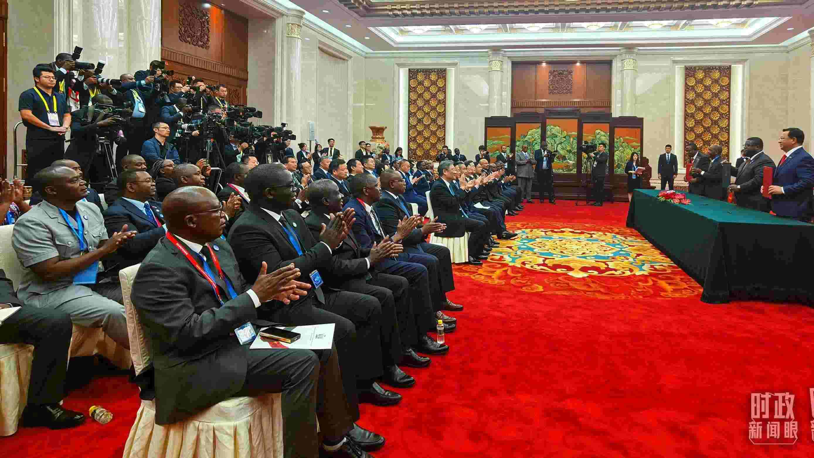 《坦贊鐵路激活項(xiàng)目諒解備忘錄》簽署現(xiàn)場(chǎng)。（總臺(tái)央視記者曹亞星拍攝）