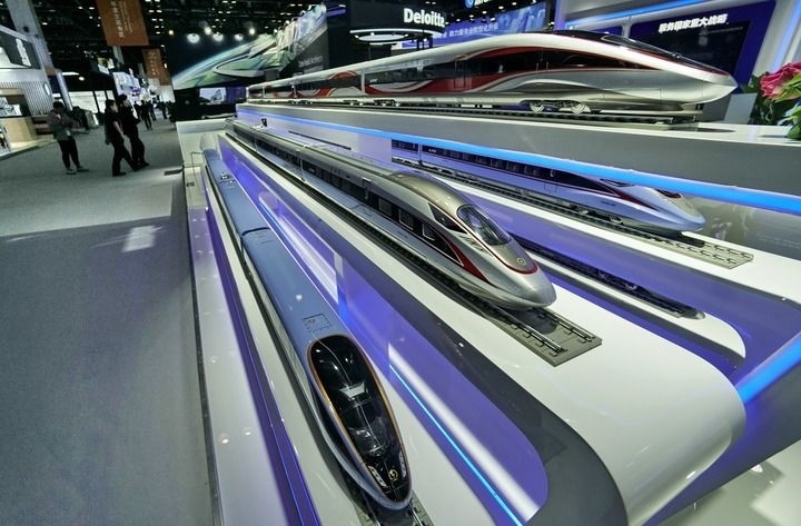 2024年9月11日拍攝的國家會議中心會場內(nèi)的展臺。新華社記者 李欣 攝