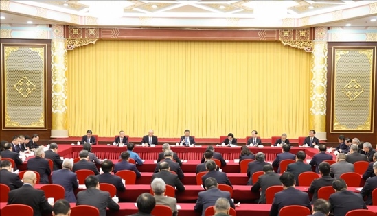 2024年3月6日，中共中央總書記、國家主席、中央軍委主席習(xí)近平看望參加全國政協(xié)十四屆二次會(huì)議的民革、科技界、環(huán)境資源界委員，并參加聯(lián)組會(huì)，聽取意見和建議。新華社記者 黃敬文 攝