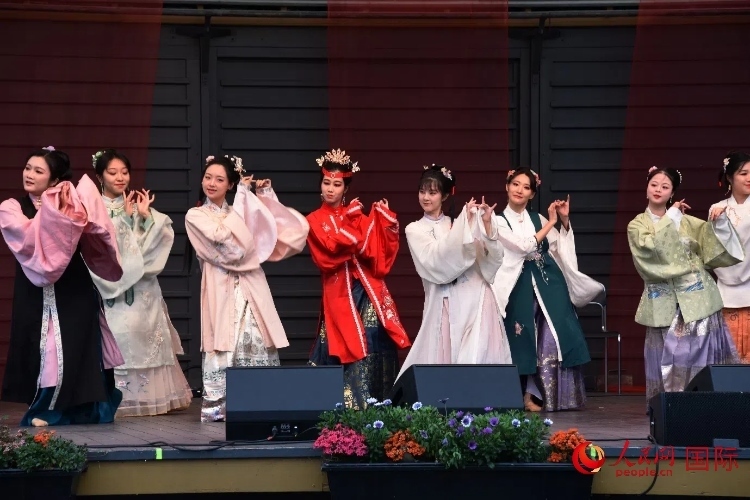 中國(guó)舞《紅樓夢(mèng)》。人民網(wǎng)記者 殷淼攝