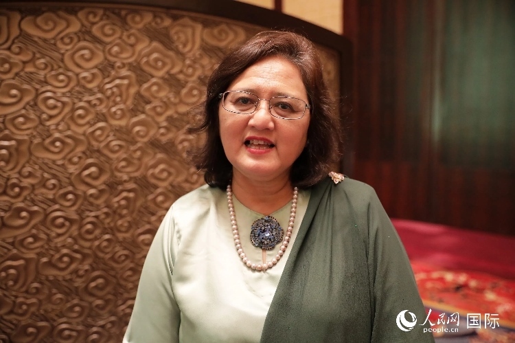 馬來(lái)西亞高教部高教司司長(zhǎng)阿茲琳達(dá)接受人民網(wǎng)采訪。人民網(wǎng) 王婧攝