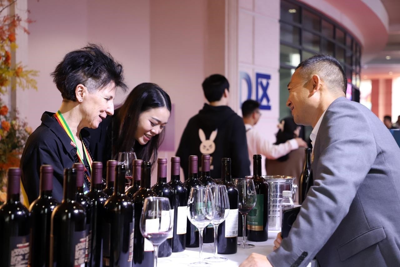 第五屆華僑進(jìn)口商品博覽會(huì)在浙江青田開幕。新華社記者 張曉潔 攝