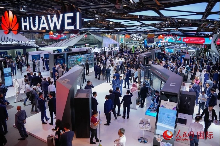華為展臺。人民網(wǎng) 塔里克·易卜拉欣攝