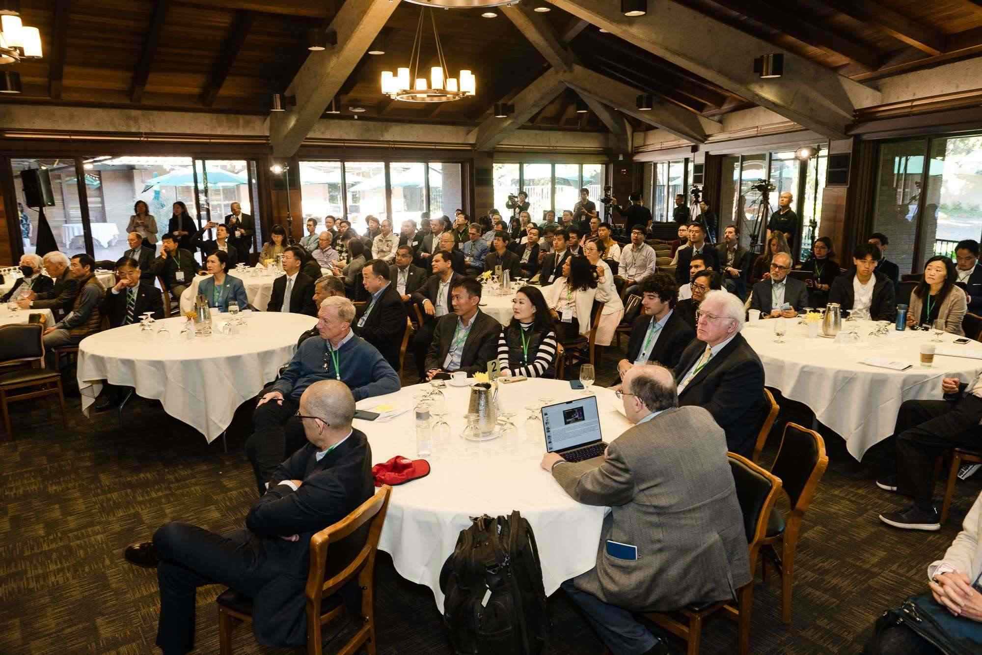 峰會(huì)現(xiàn)場(chǎng)。馮超攝