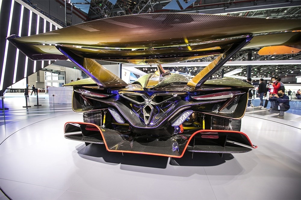 2020年11月5日，上海，來自德國的全球首款全碳纖維跑車亮相進博會。該車總重量只有1250KG。