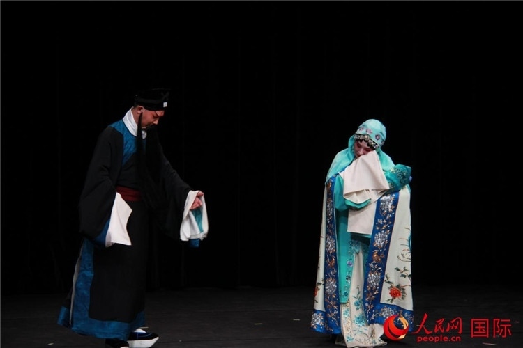 《趙氏孤兒》演出劇照。人民網(wǎng)記者 尚凱元攝