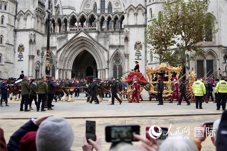 2024倫敦金融城市長就職巡游現(xiàn)場。吳若鳴攝