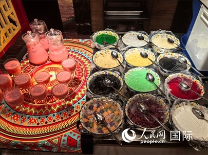 馬來西亞美食節(jié)現(xiàn)場準(zhǔn)備的美食。人民網(wǎng) 楊春燕攝