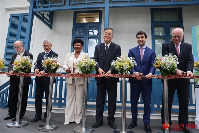 活動(dòng)上，中巴嘉賓共同為“茶緣·中巴友誼園”剪彩，標(biāo)志著中巴友誼園中“茶之道”展覽正式開幕。人民網(wǎng)記者 張志文攝