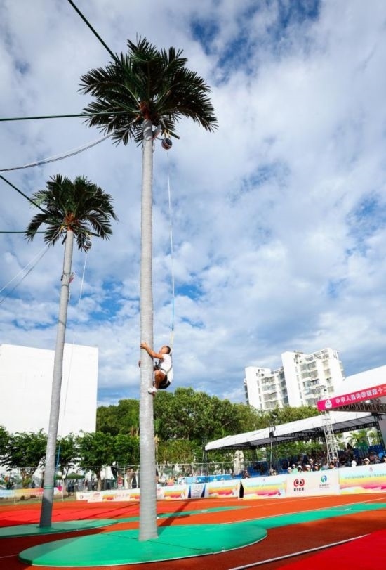 11月23日，海南隊(duì)選手曾祥天在比賽中。新華社記者 楊植森 攝