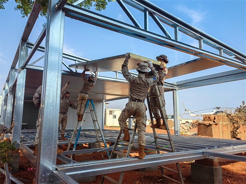 小組協(xié)同推進(jìn)工程任務(wù)。鄧原淘攝