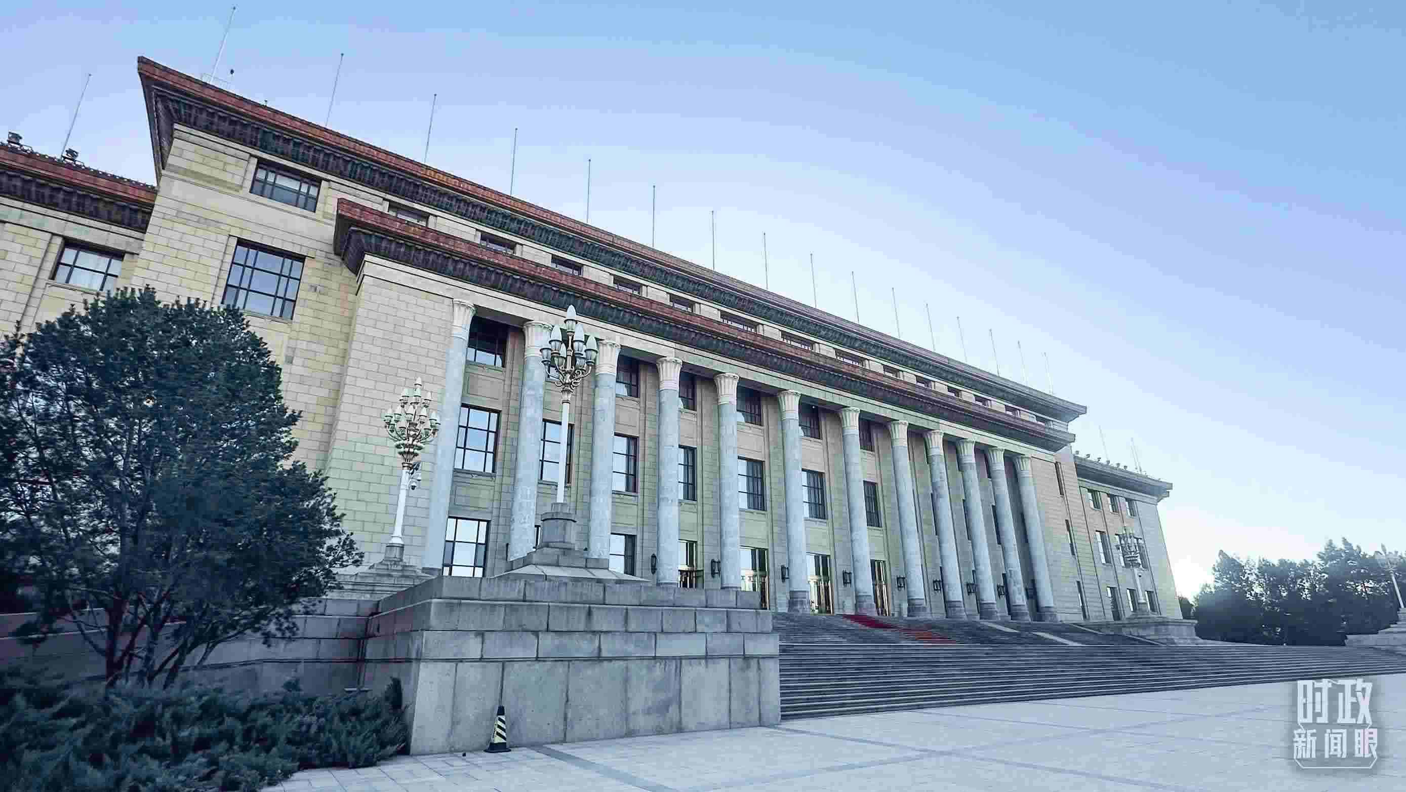 △第四次“一帶一路”建設(shè)工作座談會在北京人民大會堂舉行。（總臺央視記者范一鳴拍攝）