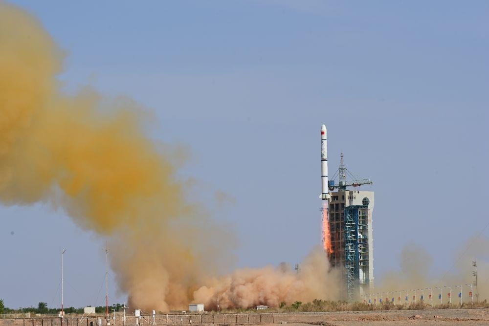 △2023年5月21日16時，我國在酒泉衛(wèi)星發(fā)射中心采用長征二號丙運載火箭，成功發(fā)射首顆內(nèi)地與澳門合作研制的空間科學(xué)衛(wèi)星“澳門科學(xué)一號”。