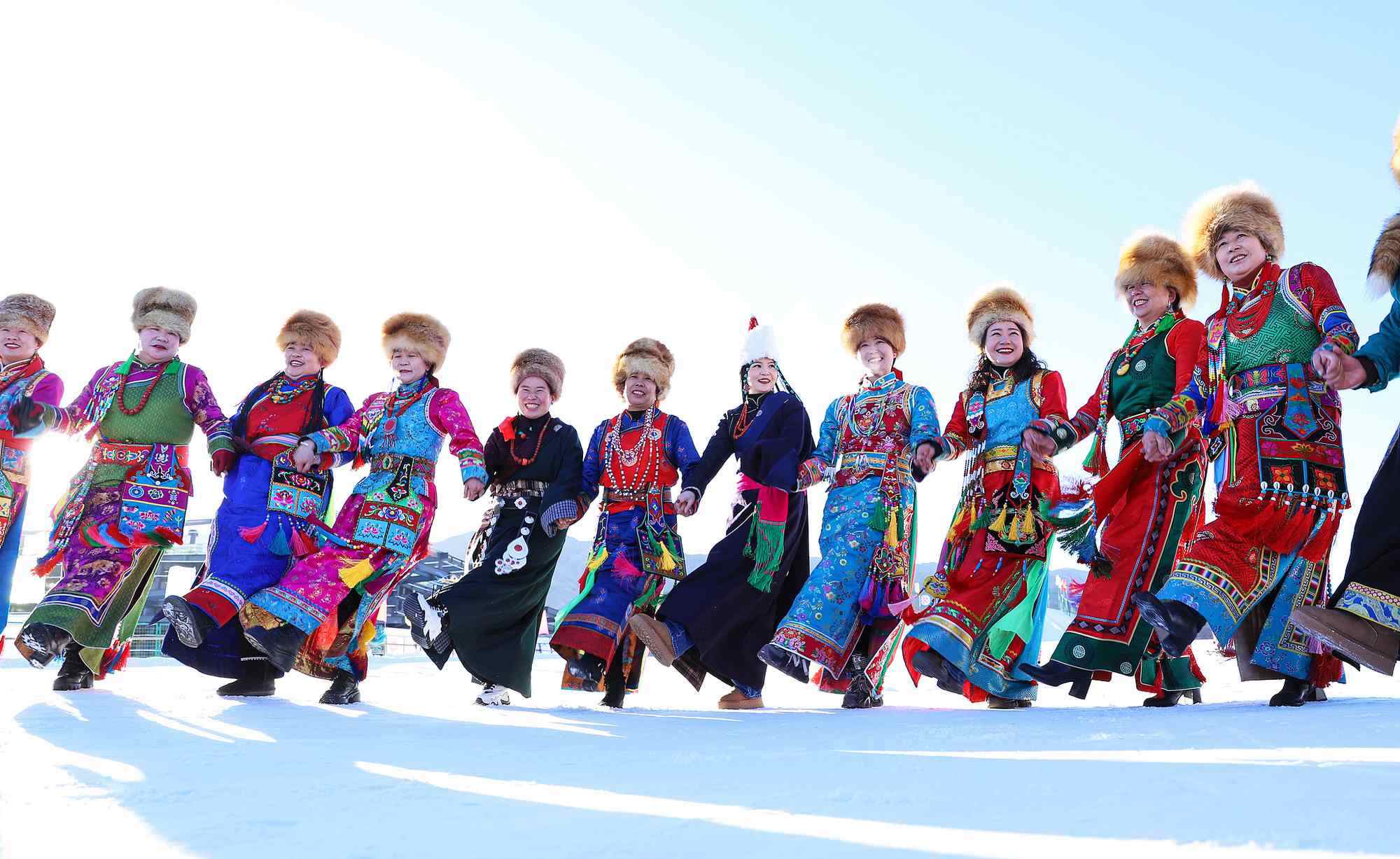 甘肅張掖，雪地千人鍋莊舞表演