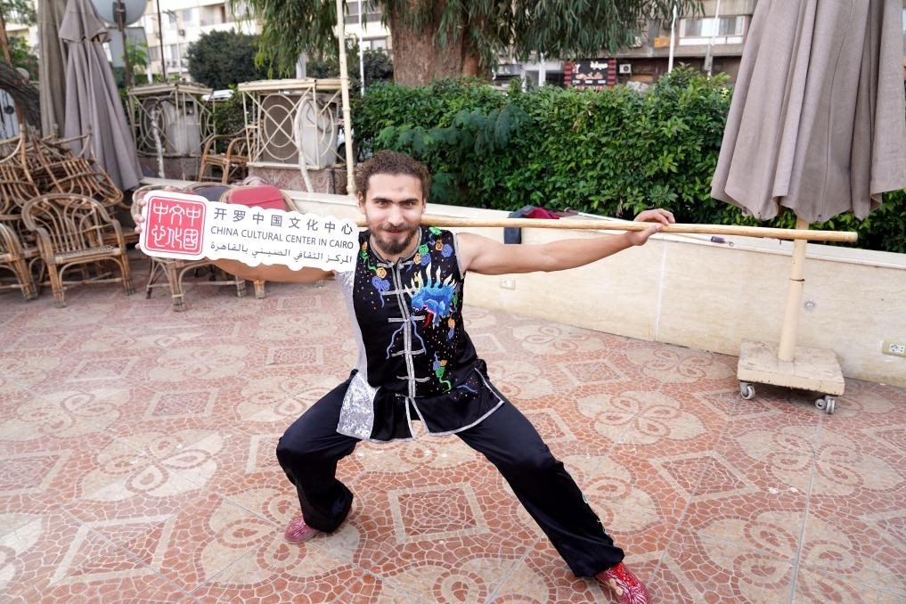 埃及民眾參與中國文化體驗(yàn)活動(dòng)。開羅中國文化中心供圖