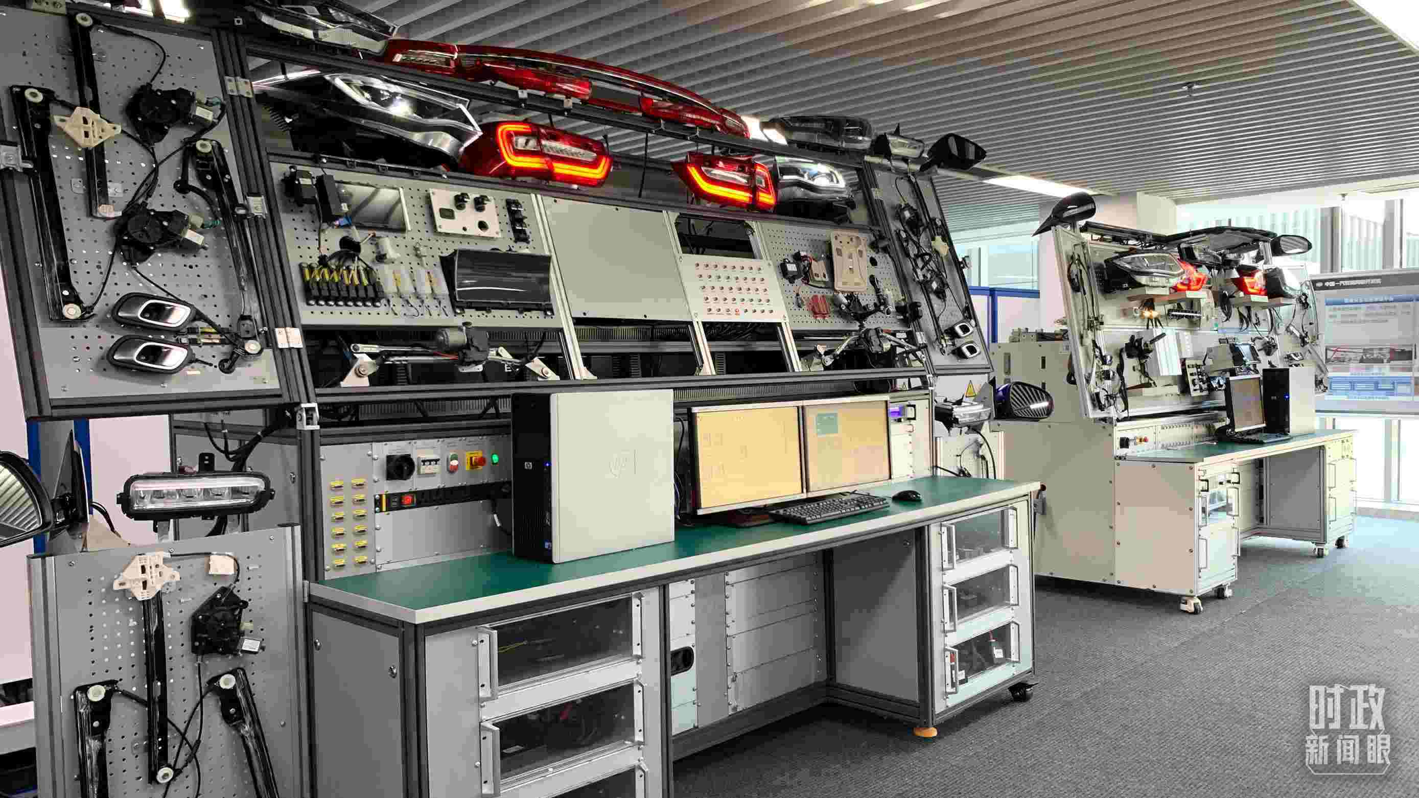△吉林長(zhǎng)春，一汽整車(chē)硬件測(cè)試實(shí)驗(yàn)室。（總臺(tái)央視記者邢彬拍攝）