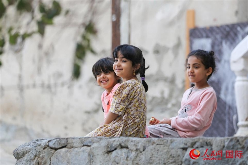 庫姆扎爾村的兒童。人民網(wǎng) 塔里克·易卜拉欣攝