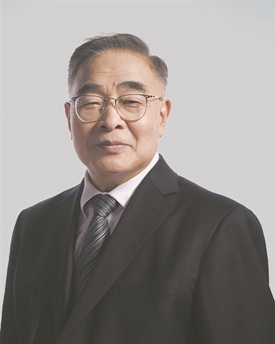 張伯禮 全國(guó)人大代表、中國(guó)工程院院士