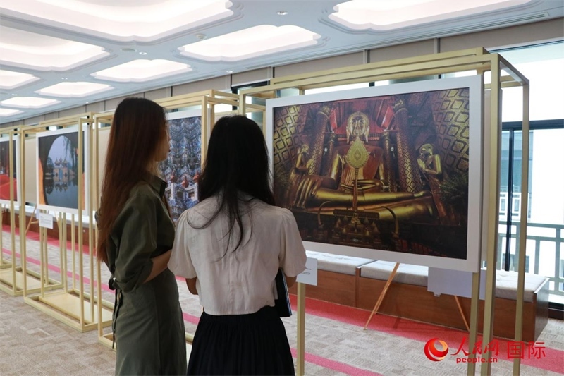 “遇見”攝影展現(xiàn)場。朱瀟逸攝