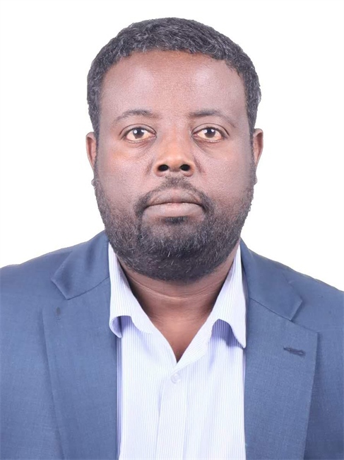 圖為埃塞俄比亞亞的斯亞貝巴大學(xué)政策研究員巴盧·德米西。受訪者供圖