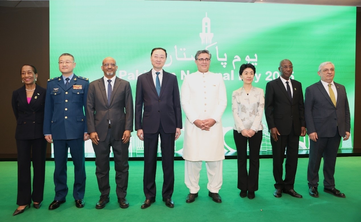 出席招待會(huì)的主要嘉賓合影。巴基斯坦駐華大使館供圖