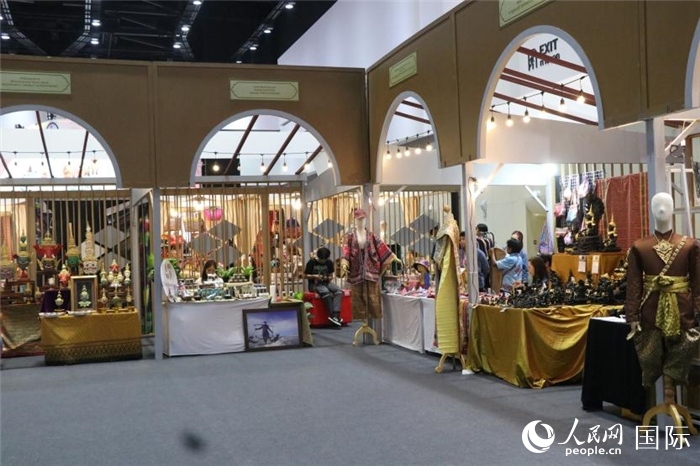 會(huì)議中心內(nèi)部展區(qū)。朱瀟逸攝