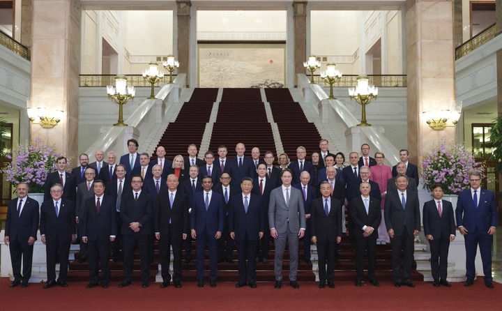 3月28日上午，國(guó)家主席習(xí)近平在北京人民大會(huì)堂會(huì)見國(guó)際工商界代表。新華社記者 丁林 攝