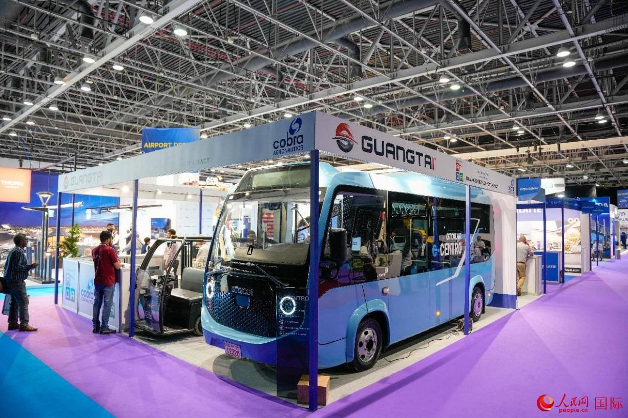 展會展示的電動大巴車。人民網(wǎng)塔里克·易卜拉欣攝