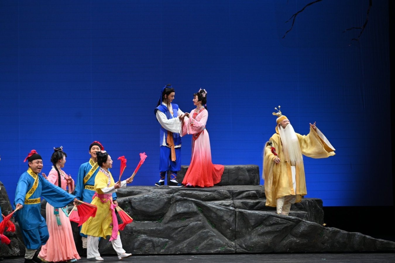 《七妹與蛇郎》演出劇照。國家大劇院供圖