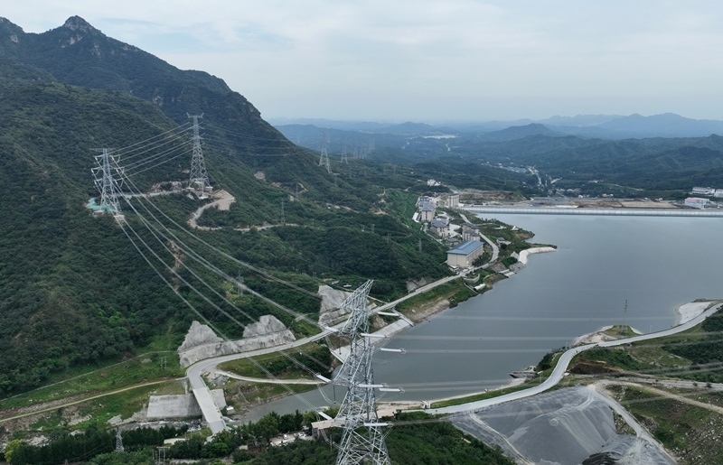 河北易縣:抽水蓄能電站配套工程500千伏特高壓送出線路投運(1)XxjpsgC007021_20250827_PEPFN0A001.jpg