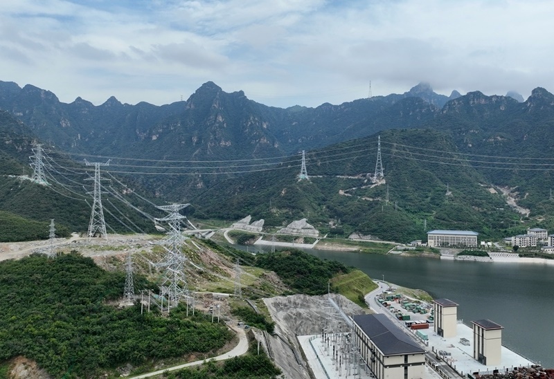 河北易縣:抽水蓄能電站配套工程500千伏特高壓送出線路投運(2)XxjpsgC007022_20250827_PEPFN0A001.jpg